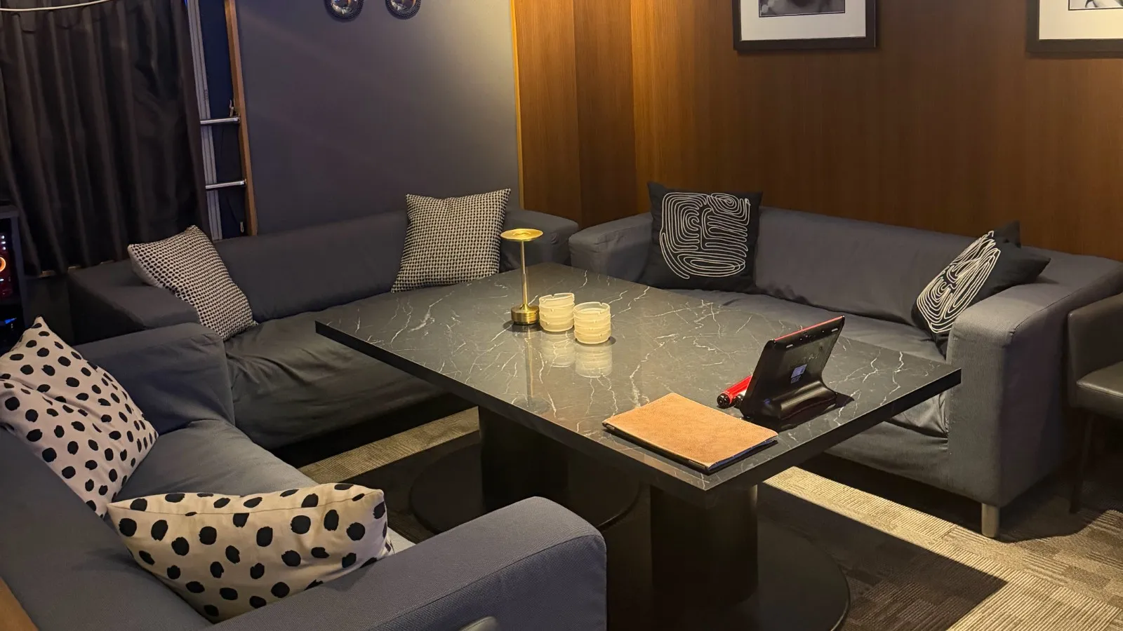 西麻布 ハチカイ （LOUNGE BAR 8KAI）